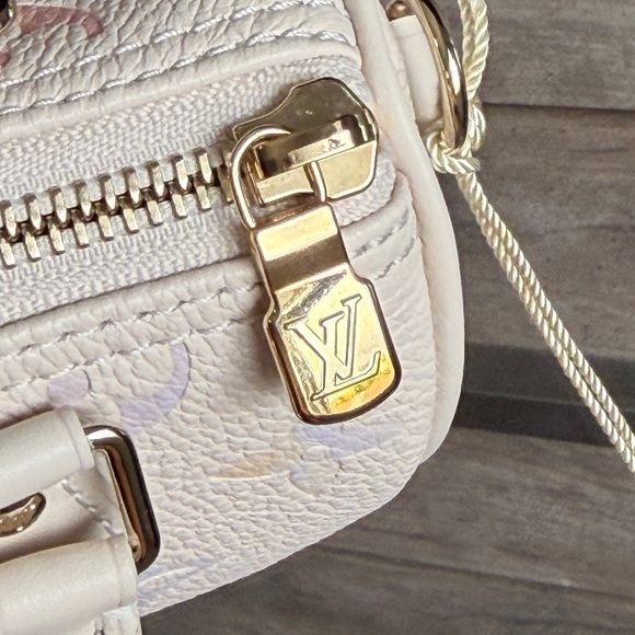💜Louis Vuitton Limited Edition Momogram  Dream Empriente Nano Speedy Crossbody🩷 - Picture 11 of 15